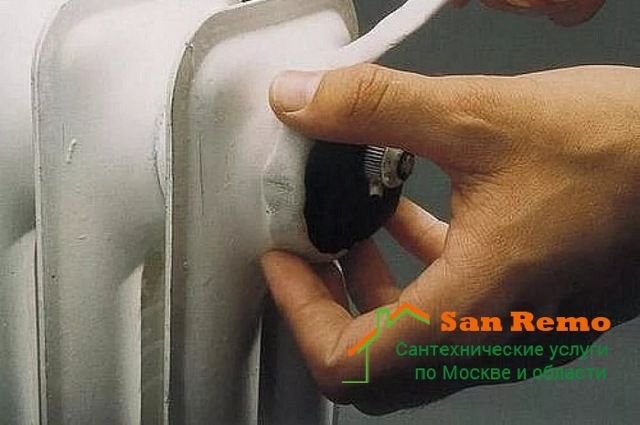 La batterie fuit - comment couvrir la batterie en fonte actuelle