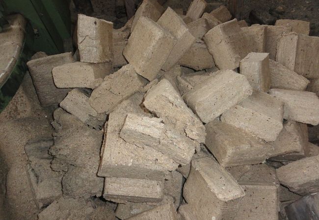 Briquettes combustibles pour poêles, leurs avantages et inconvénients