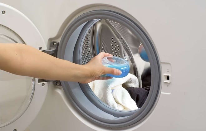 Ignorer les instructions : que se passe-t-il si vous versez la poudre directement dans le tambour de la machine à laver ?