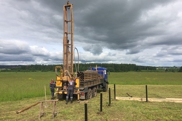 Où et quand est-il préférable de forer un puits - choisir le bon endroit et la bonne période de l'année
