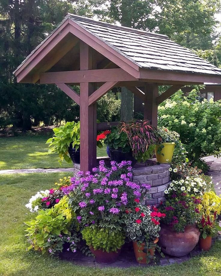 Puits décoratif à faire soi-même pour une résidence d'été