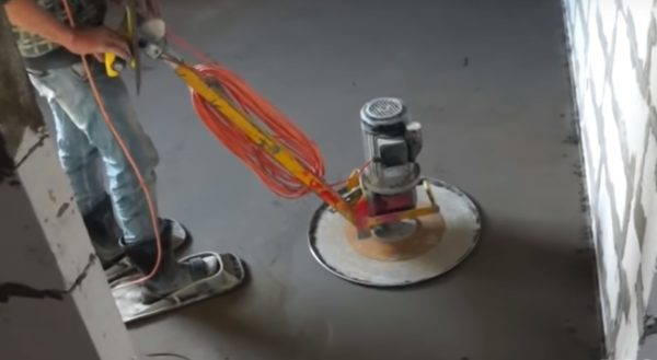 Plancher d'eau chaude dans une maison privée: schémas, règles de l'appareil + instructions d'installation