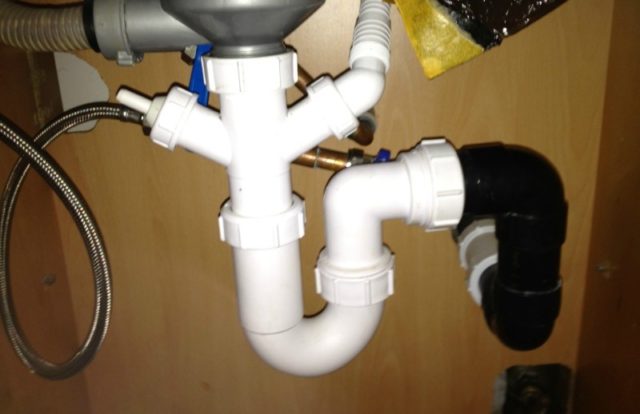 Réparation de lave-vaisselle Electrolux à domicile: dysfonctionnements typiques et leur élimination