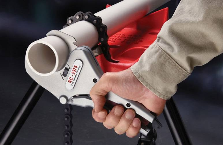 Types de coupe-tubes manuels pour la coupe de tubes en acier, application de dispositifs à rouleaux