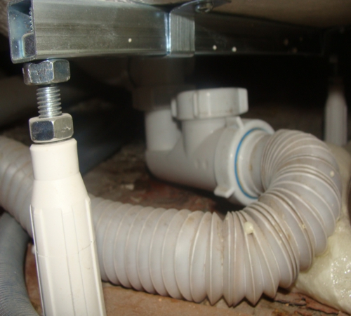 Comment installer une baignoire en acier de vos propres mains: instructions étape par étape