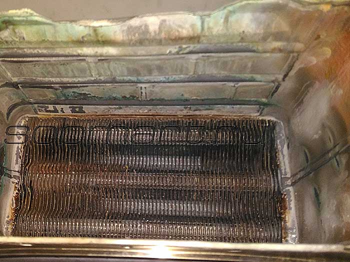 Pourquoi l'auto-allumage d'une cuisinière à gaz clique constamment et s'allume spontanément: les pannes et leur réparation