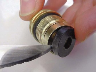 Changer le robinet de la salle de bain