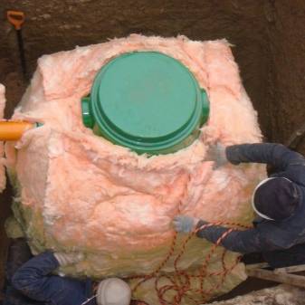 Fonctionnement d'une fosse septique: schéma de l'appareil et principe de fonctionnement d'une conception typique