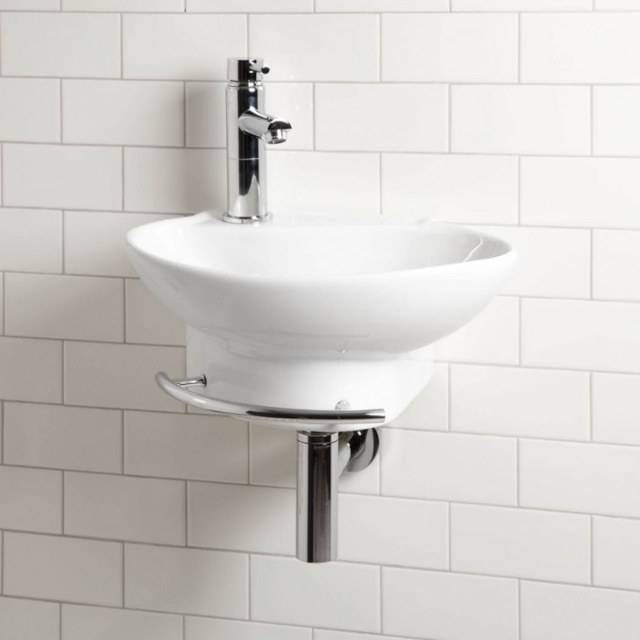 Salle de bain avec fenêtre : 75 photos d'application et recommandations pour le choix des formes et des tailles