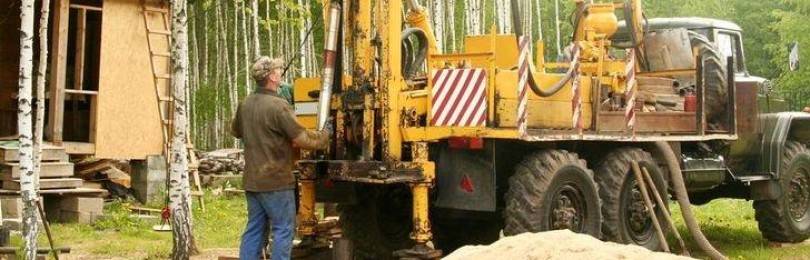 Méthodes de forage de puits : principes technologiques et caractéristiques des principales méthodes