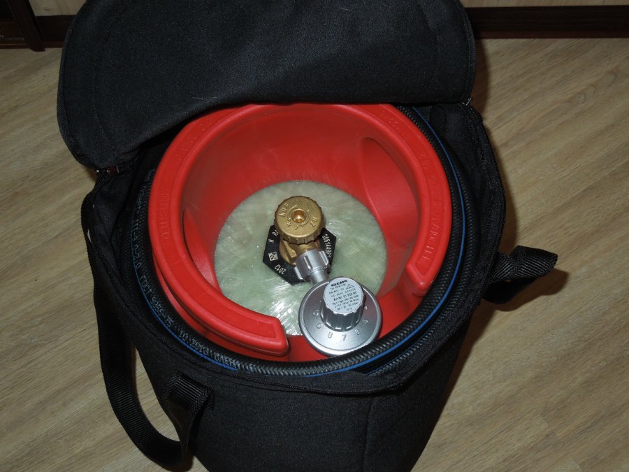 Comment isoler une bouteille de gaz à l'extérieur en hiver: un aperçu des meilleures façons