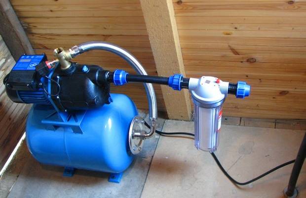 Installation d'une pompe de surface pour une résidence d'été: règles de raccordement et de fonctionnement