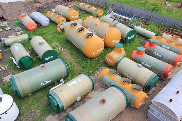 Un bref aperçu et des critiques de la fosse septique "rapide": conception, principe de fonctionnement et aperçu de tous les avantages et inconvénients