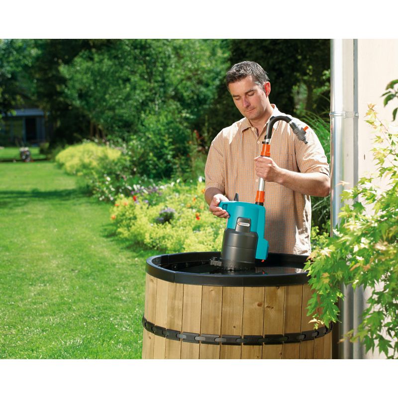 Pompe à baril pour arroser le jardin depuis la cuve : laquelle choisir de surface, submersible ou de drainage