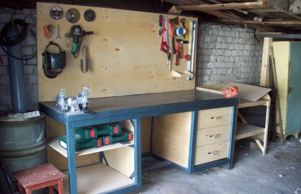 Comment accrocher des outils au mur dans le garage: les meilleures idées + instructions pour fabriquer des systèmes de stockage