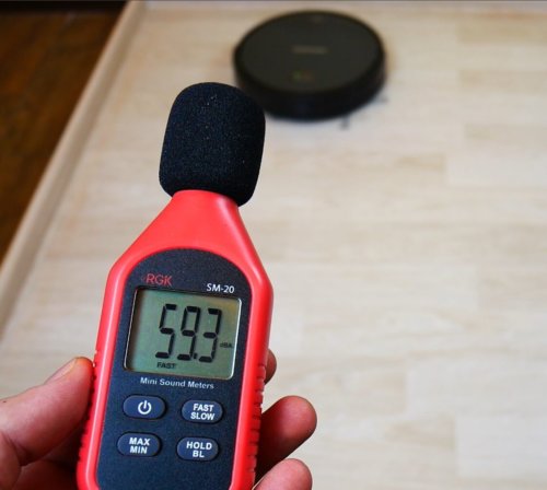 Test du robot aspirateur Redmond RV R300 : une solution économique pour le ménage quotidien