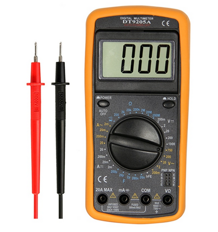 Comment vérifier la tension dans une prise avec un multimètre: règles de mesure