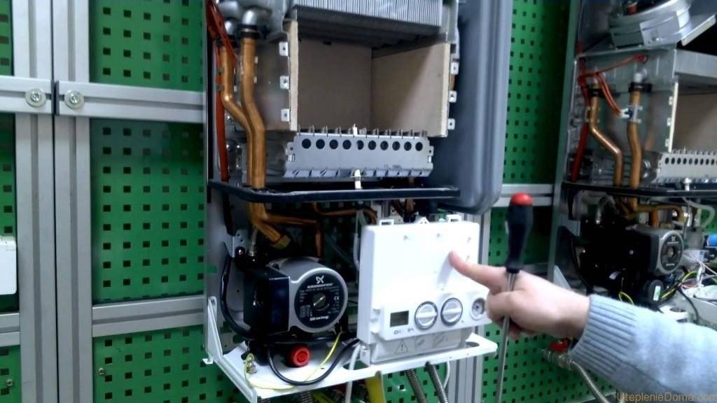 Maintenance des chaudières à gaz Buderus: comment démarrer (après l'arrêt), configurer, régler et corriger les erreurs