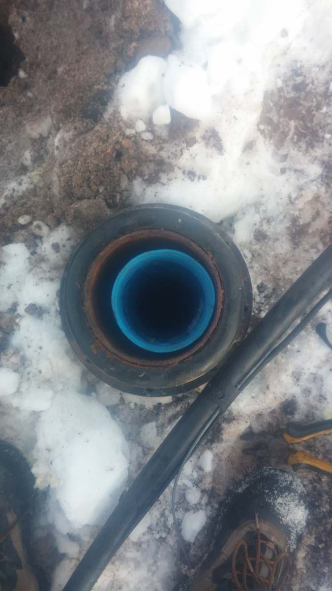 Comment installer correctement un adaptateur pour un puits de vos propres mains: la meilleure alternative à un caisson