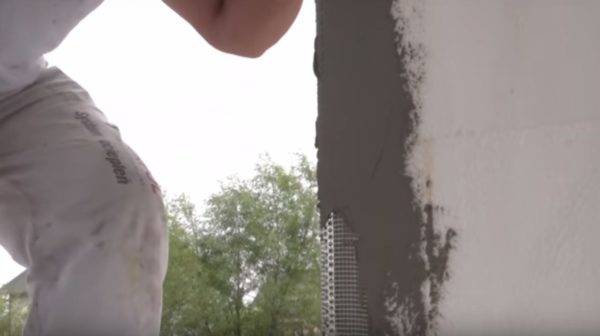 Comment faire de vos propres mains l'isolation des conduites d'eau dans une maison privée