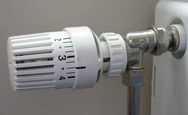 Comment connecter un thermostat pour chauffer des batteries et le configurer correctement