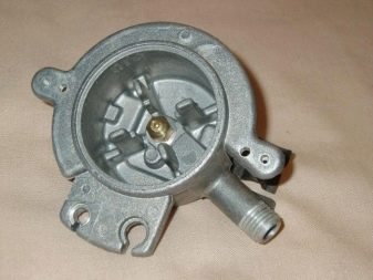 Pourquoi avez-vous besoin d'un tiroir inférieur dans une cuisinière à gaz: façons d'utiliser une palette carrelée