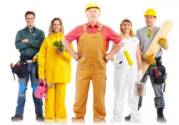 Comment coller correctement du papier peint intissé : instructions étape par étape et conseils d'experts