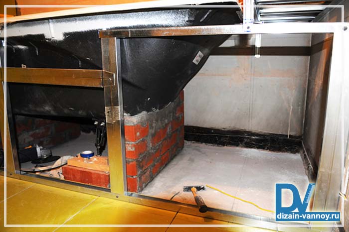 Comment installer une baignoire de vos propres mains: un guide d'installation étape par étape