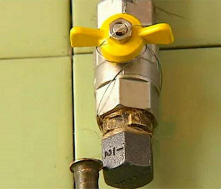 Comment résilier un contrat de gaz : motifs, procédure et pièges