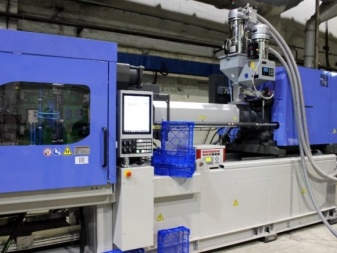 Réservoirs d'eau en plastique : types, avantages et inconvénients + recommandations pour le choix