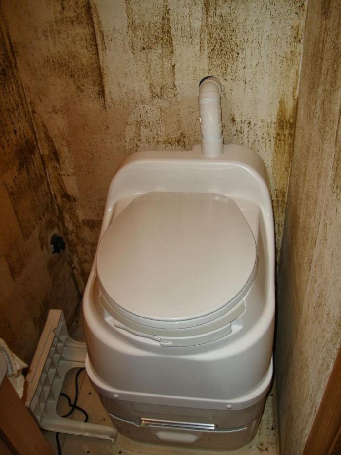 Comment choisir un placard sec pour une résidence d'été: conseils pour choisir et revoir les meilleurs modèles