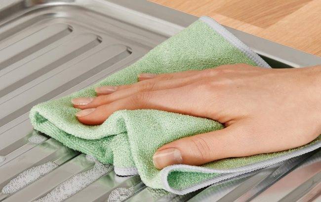 7 articles autour de la maison qu'il vaut mieux nettoyer avec un chiffon en microfibre