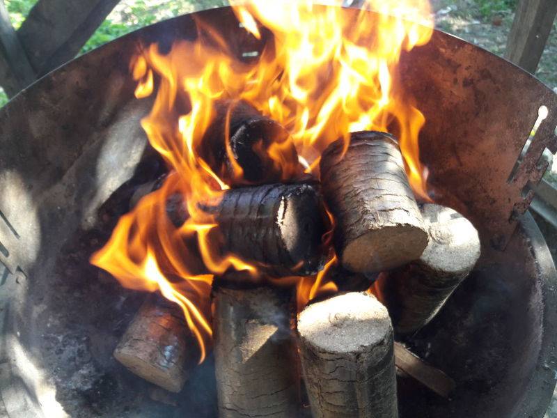 Briquettes de sciure de bois: comment fabriquer de vos propres mains «eurowood» pour les unités de combustible
