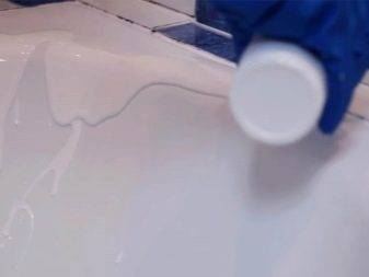 Émaillage de bain à faire soi-même: tout sur la restauration de la surface avec de l'acrylique liquide