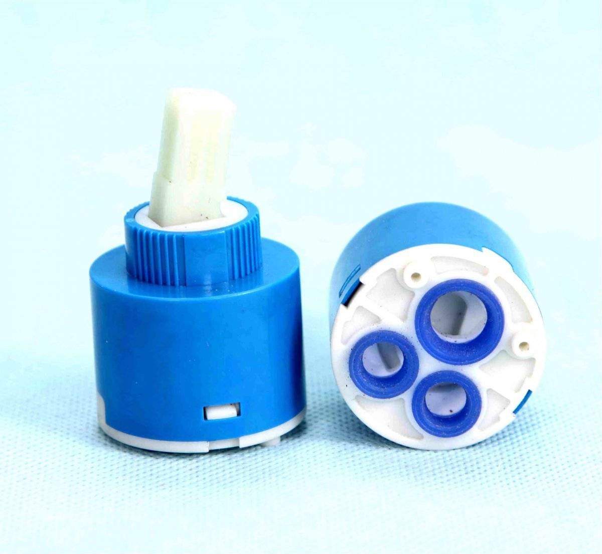 Cartouche de cabine de douche : comment choisir, installer, remplacer et réparer