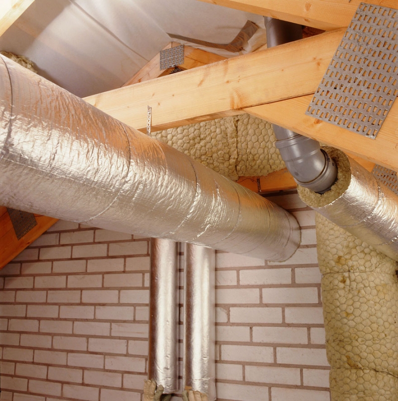 Comment isoler une cheminée dans une maison de campagne de vos propres mains