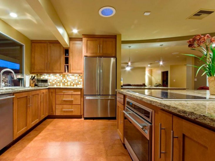 Choisir un plan de travail pour une cuisine blanche : quelle est la meilleure couleur