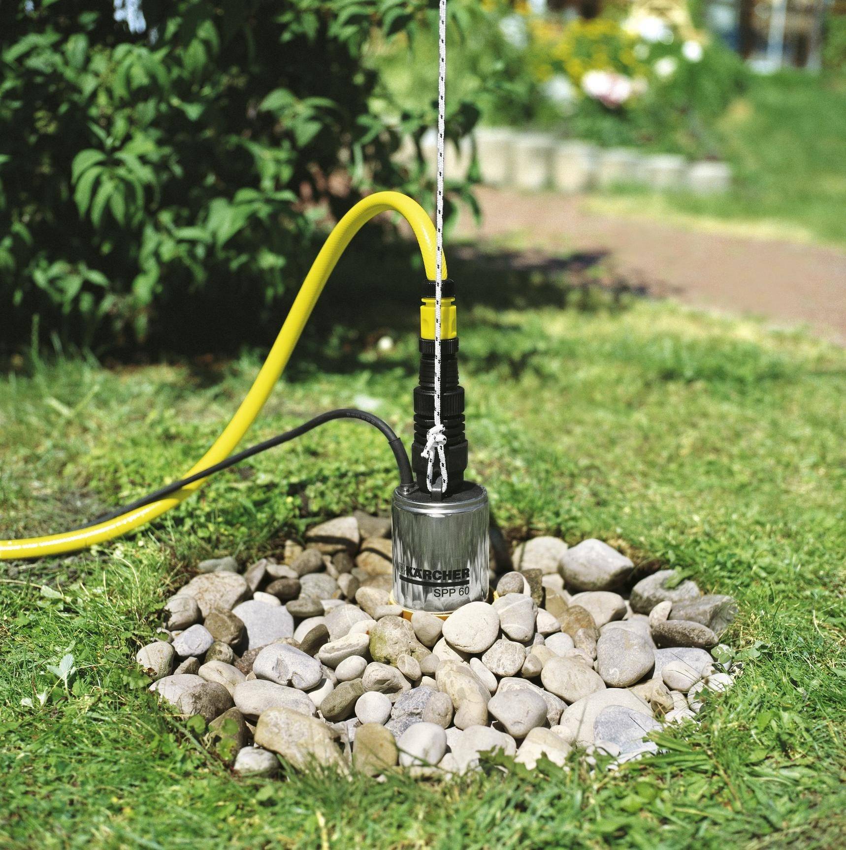 On pompe l'eau : quelle pompe de puits choisir ?
