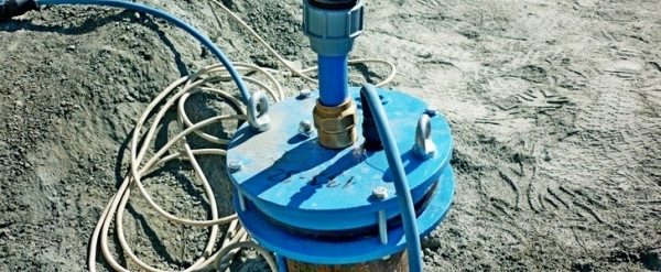 Le système d'approvisionnement en eau d'une maison privée à partir d'un puits: la procédure d'exécution des travaux