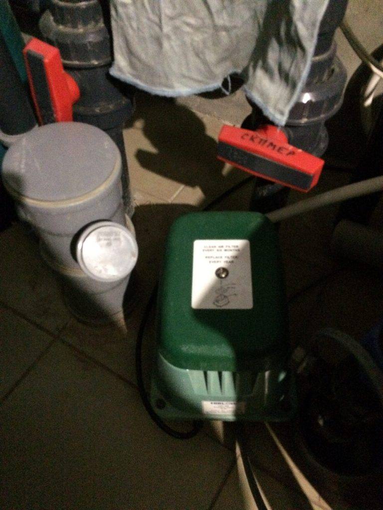 Vue d'ensemble de la fosse septique "Leader": dispositif, principe de fonctionnement, avantages et inconvénients