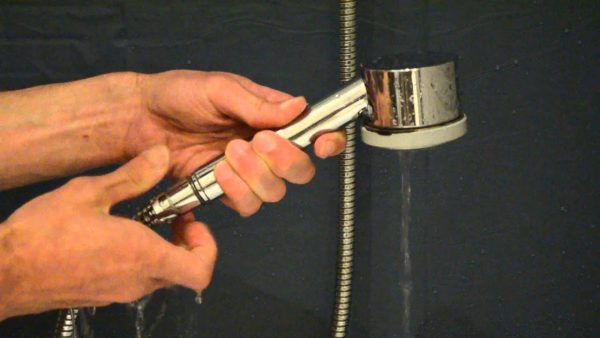 Comment réparer un tuyau de douche de vos propres mains