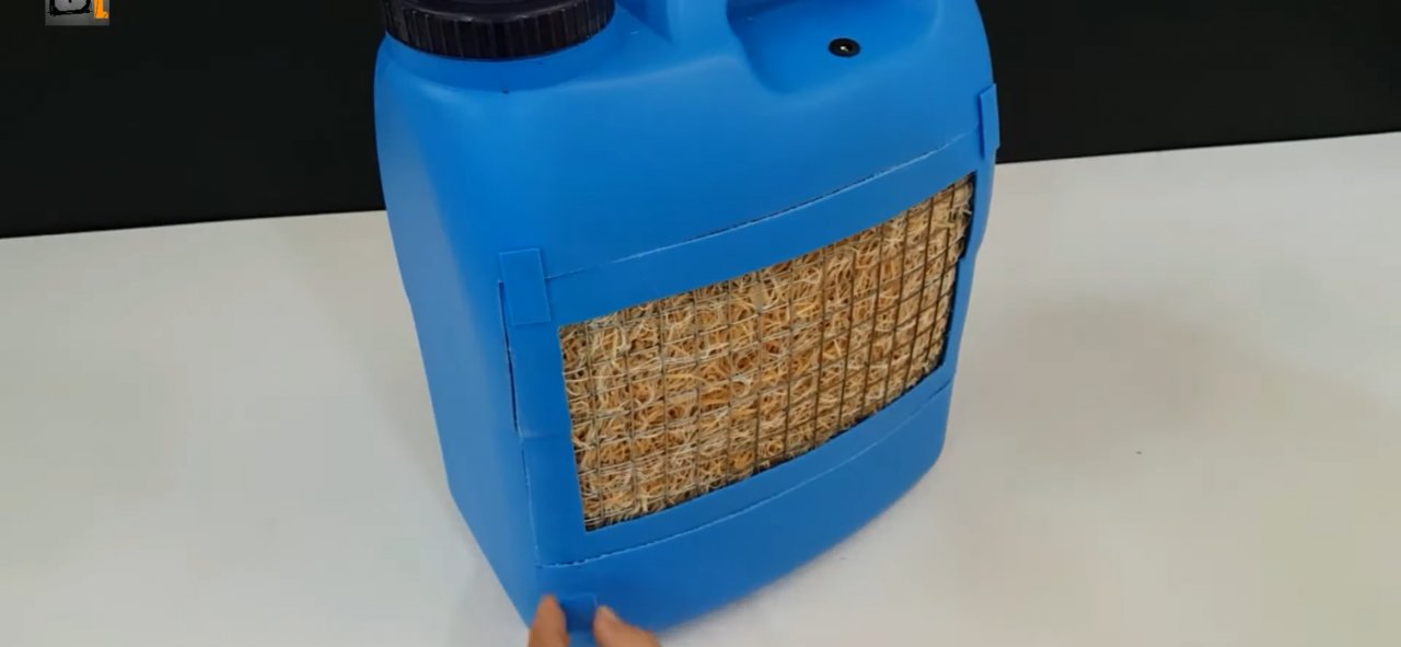 Nous fabriquons un désodorisant pour la maison de nos propres mains