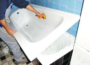 Comment installer un insert en acrylique dans la baignoire: instructions d'installation du liner