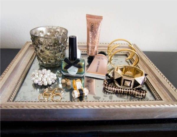 Comment j'ai fabriqué ma propre table à plateau pour économiser de l'argent