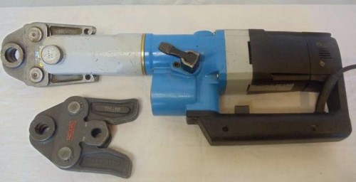 Comment choisir une pince à sertir pour tuyaux métal-plastique - nous analysons les critères de choix d'un outil