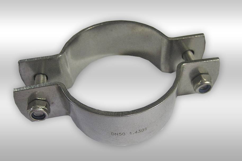 Pince pour vergetures pour la cheminée: règles de fixation au tuyau