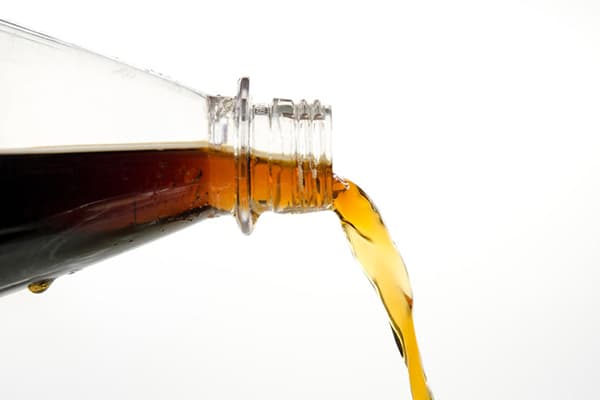 Que se passe-t-il si vous versez du Coca-Cola dans les toilettes