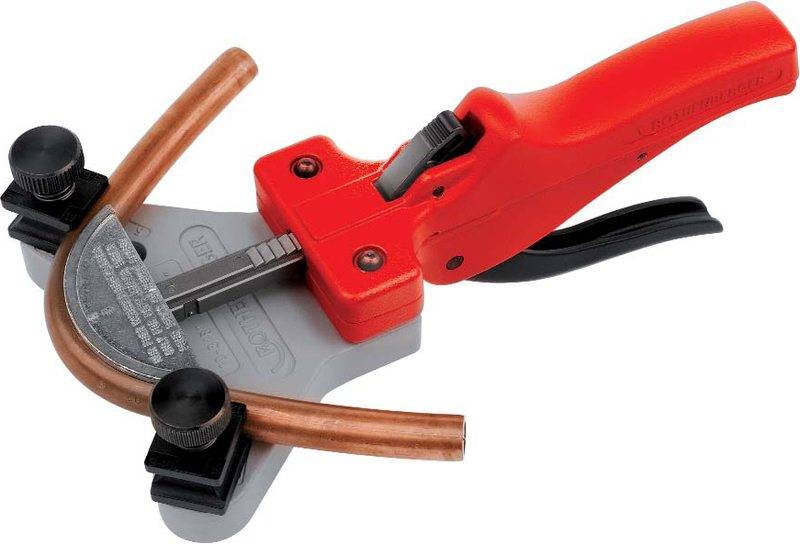 Comment les tuyaux métalliques sont pliés: subtilités technologiques du travail