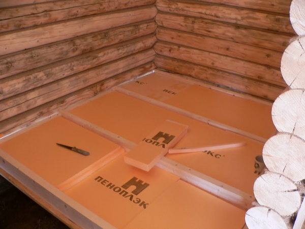 Comment choisir l'isolation du sol dans une maison en bois