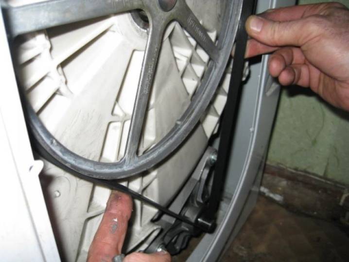 Courroie de machine à laver : conseils de sélection + instructions de remplacement